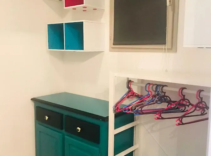 Cosy, Au Pied De La Du Grazel. 格吕桑